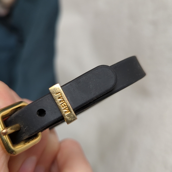 Marc Jacobs Rubber Bracelet with Gold Clasp - Picture 2 of 3